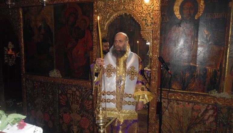 Προηγιασμένη Θεία Λειτουργία στην Ι. Μονή Αγίας Τριάδος Δρακότρυπας (ΦΩΤΟ)