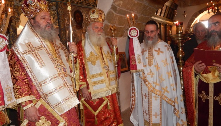 Αρχιερατικό Συλλείτουργο στο Λειβάδι Κυθήρων (ΦΩΤΟ)