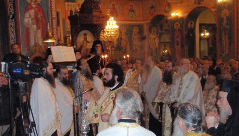 Πανηγυρικός εσπερινός στο Αγρίνιο για τον Άγιο Χριστόφορο (ΦΩΤΟ)