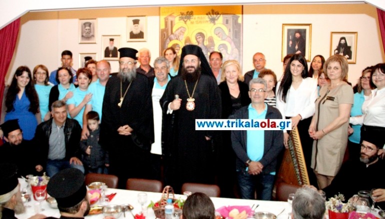 Ο Μητροπολίτης Τρίκκης τραγούδησε το «Στου Βοσπόρου τ’ Αγιονέρια» (ΒΙΝΤΕΟ)