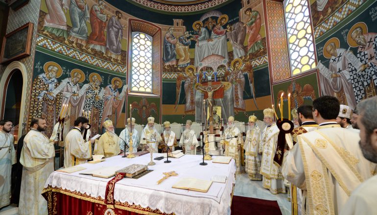 Το Συλλείτουργο των Προκαθημένων στον Ι. Ναό Αγίου Μηνά Ηρακλείου (ΦΩΤΟ)