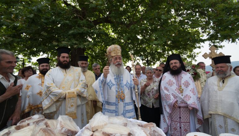Η εορτή του Αγίου Πνεύματος στο χωριό Μεγάλη Κάψη της Δυτικής Φθιώτιδος (ΦΩΤΟ)