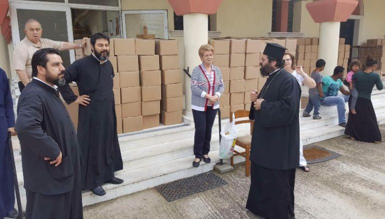 Η “Αποστολή” προσέφερε τρόφιμα σε οικογένειες της Ι. Μ. Μαρωνείας (ΦΩΤΟ)