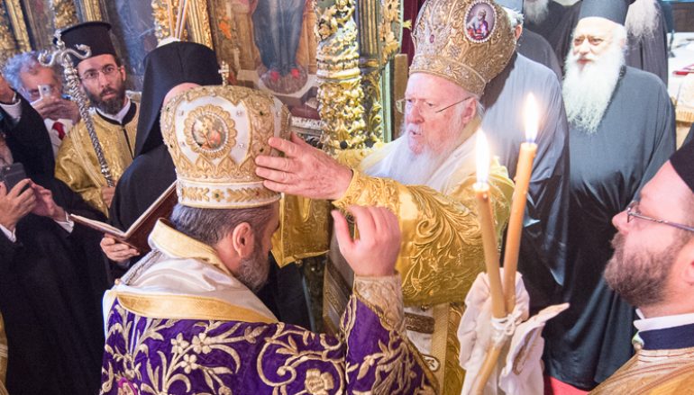 Φωτογραφικές στιγμές από την χειροτονία του Μητροπολίτη Σμύρνης (ΦΩΤΟ)