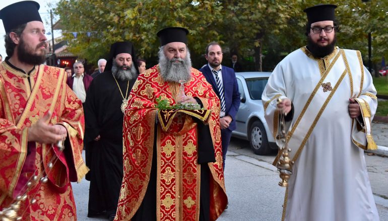 Υποδοχή Λύθρου με Χώμα και Αίμα του Αγ. Δημητρίου στην Ι. Μ. Λαγκαδά (ΦΩΤΟ)