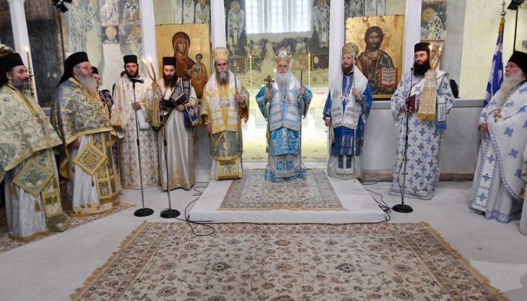 Πολυαρχιερατική Θεία Λειτουργία για την απελευθέρωση της Βέροιας (ΦΩΤΟ)