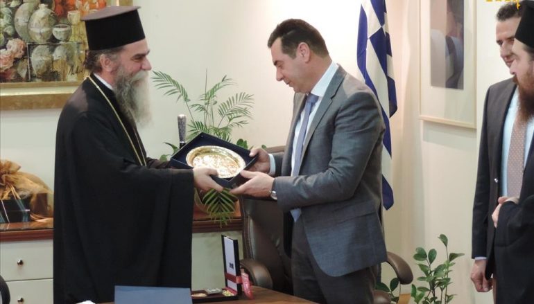 Εθιμοτυπική επίσκεψη του Μητροπολίτη Άρτης σε Αντιπεριφερειάρχη και Δήμαρχο (ΦΩΤΟ)