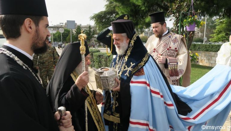 Υποδοχή της Τίμιας Κάρας του Αγίου Παντελεήμονος στο 401 Γ. Σ. Ν. Αθηνών (ΦΩΤΟ)