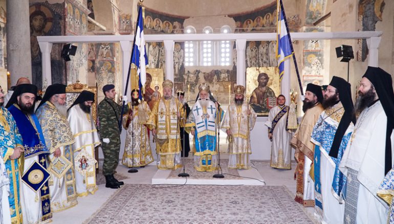 Πολυαρχιερατικό συλλείτουργο για την εορτή των Εισοδίων της Θεοτόκου στην Ι. Μ. Βεροίας (ΦΩΤΟ)