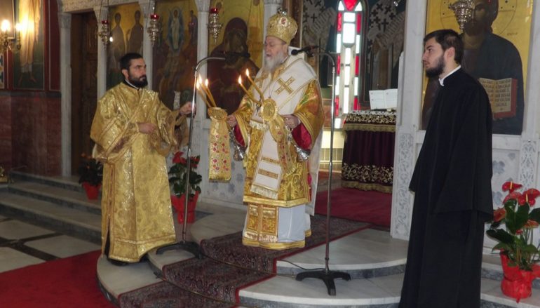 Θ. Λειτουργία από τον Μητροπολίτη Κορίνθου στο Κιάτο Κορινθίας (ΦΩΤΟ)