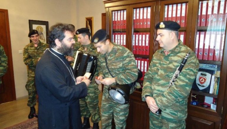 Τα πρωτοχρονιάτικα κάλαντα έψαλλαν στο Μητροπολίτη Μαρωνείας (ΦΩΤΟ)