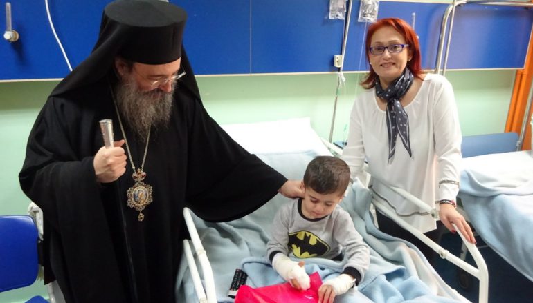 Ο Μητροπολίτης Πατρών στα Ιδρύματα της πόλεως των Πατρών (ΦΩΤΟ)