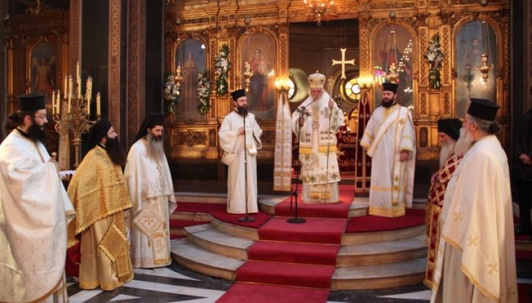 Ο Αρχιεπίσκοπος στον ιερό ναό Αγίας Ειρήνης Αιόλου (ΦΩΤΟ)