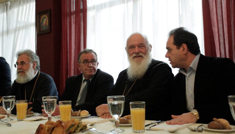 Γιάννης Μουζάλας: «Ευχαριστούμε την Εκκλησία για τη μεγαλοκαρδία της» (ΦΩΤΟ)