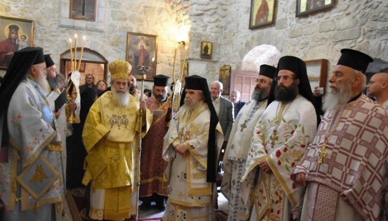 Ο Πατριάρχης Ιεροσολύμων λειτούργησε στο χωριό των 10 Λεπρών (ΦΩΤΟ-ΒΙΝΤΕΟ)