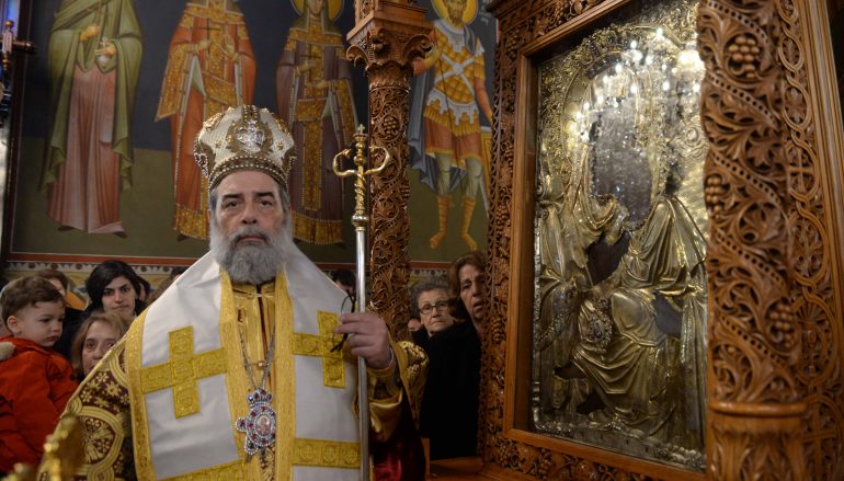 Στον μόνιμο θρόνο της η Είκονα της Παναγίας Υπαπαντής στην Καλαμάτα (ΦΩΤΟ)