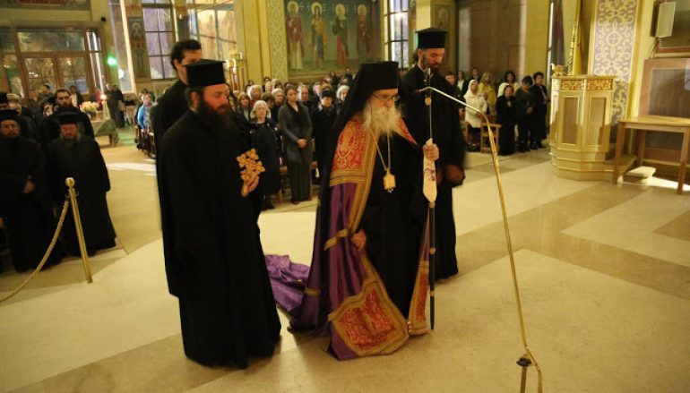 Ο Β΄ Κατανυκτικός Εσπερινός στην Ι. Μητρόπολη Γλυφάδας (ΦΩΤΟ)