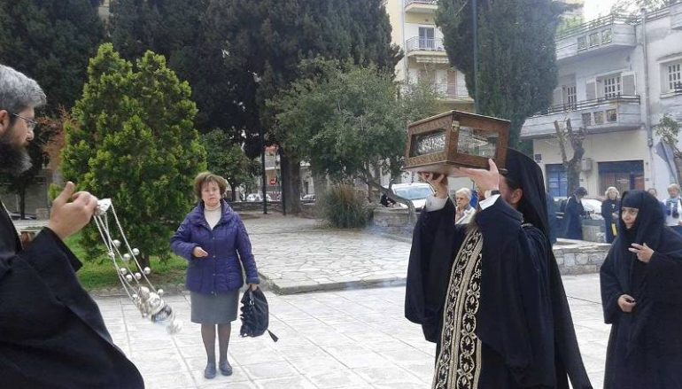 Ο Βόλος υποδέχθηκε τεμάχιο της Τιμίας Ζώνης της Θεοτόκου (ΦΩΤΟ)