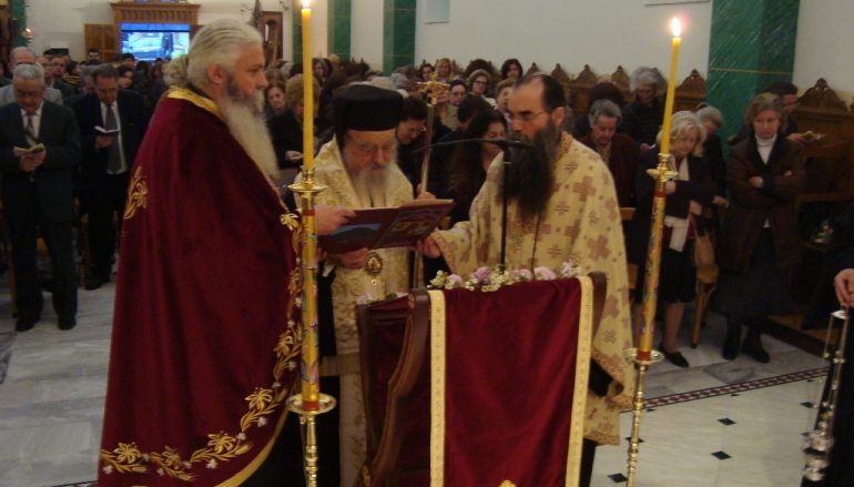 Θυρανοίξια στον Ιερό Ναό Αγίων Αναργύρων Αγρινίου (ΦΩΤΟ)