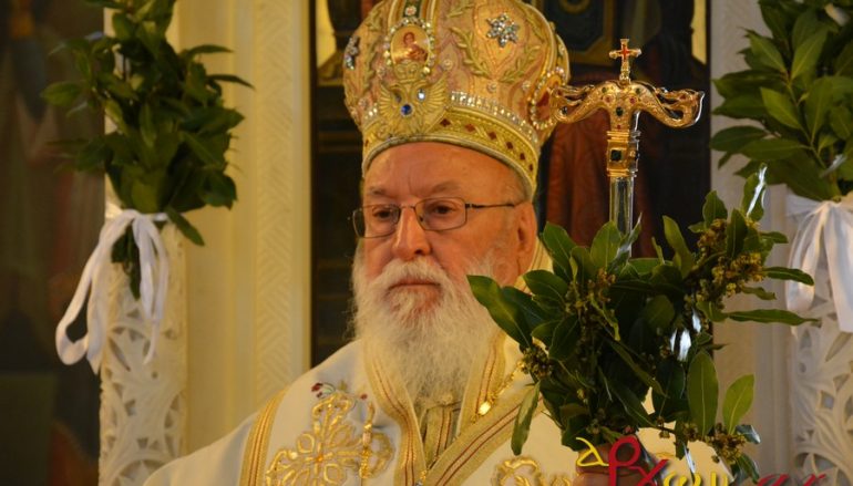 Μαντινείας: Αφελείς και ανόητοι όσοι θεωρούν «παγανιστικό κατάλοιπo» το Άγιο Φως (ΒΙΝΤΕΟ)