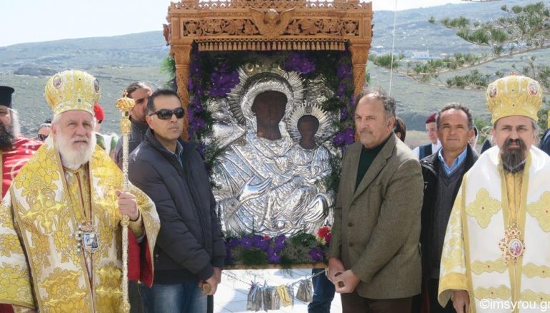 Η Άνδρος εόρτασε την πολιούχο της Παναγία Θεοσκέπαστη (ΦΩΤΟ)