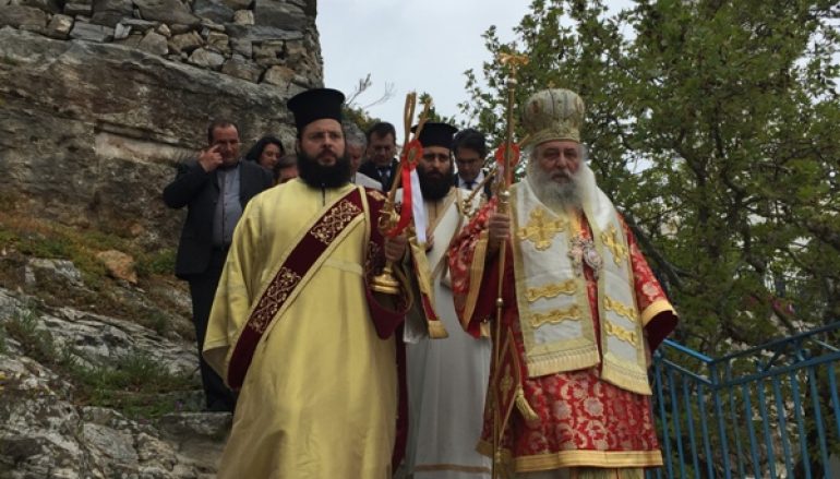 Η εορτή της Ζωοδόχου Πηγής στην Ι. Μ. Παροναξίας (ΦΩΤΟ)
