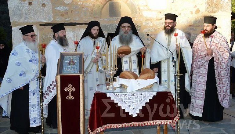 Πανηγυρικός Εσπερινό στη Σκήτη της Δούπιανης Μετεώρων (ΦΩΤΟ)