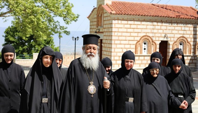 Νέα Μοναχή στην Ιερά Μονή Παναγίας Δαμάστας (ΦΩΤΟ)