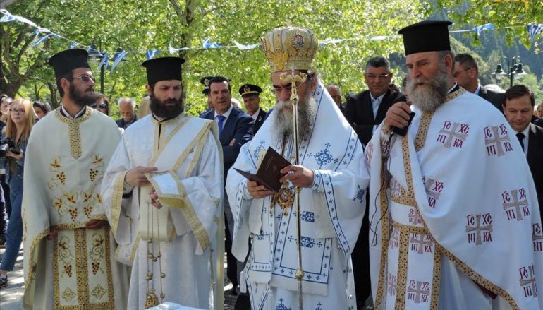 Ο Μητροπολίτης Άρτης στην 74η επέτειο βομβαρδισμού του Βουργαρελίου (ΦΩΤΟ)