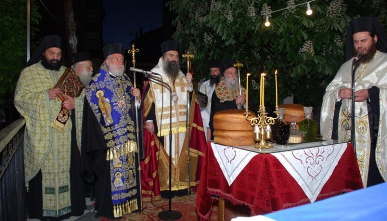 Πολυαρχιερατικός εσπερινός του Αγίου Αχιλλίου στα Γρεβενά (ΦΩΤΟ)