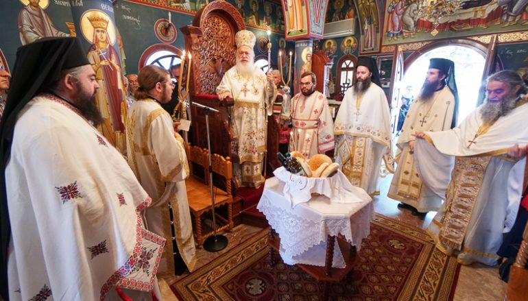 Η εορτή του Αγίου Πνεύματος στην Ι. Μ. Βεροίας (ΦΩΤΟ)