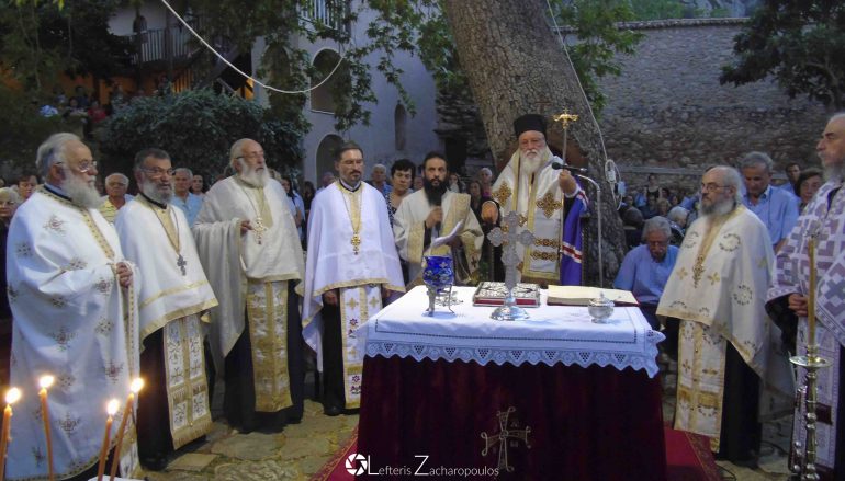 Πανηγυρικός εσπερινός στην Ι. Μονή Λουκούς Κυνουρίας (ΦΩΤΟ)