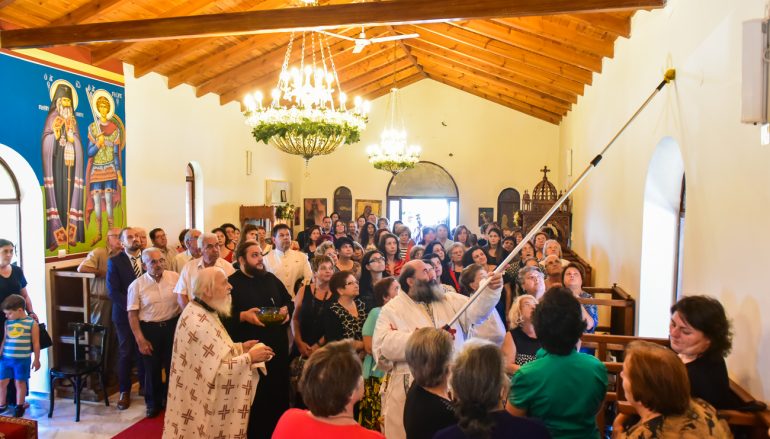 Εγκαίνια Ναού από τον Μητροπολίτη Λαγκαδά (ΦΩΤΟ)