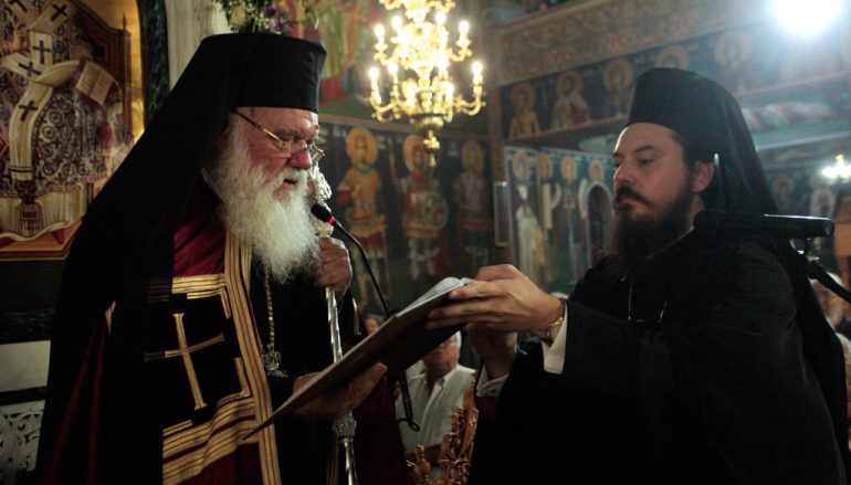 Ο Αρχιεπίσκοπος στον I. Nαό Αγίας Σοφίας Ψυχικού (ΦΩΤΟ)
