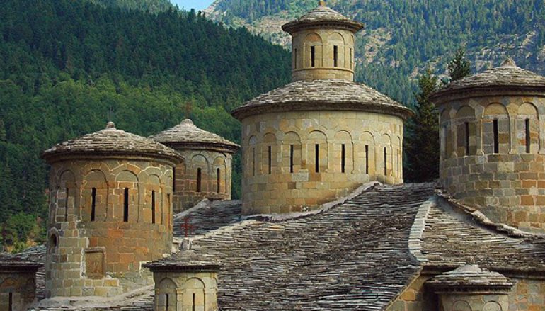 Ἡ Ἐκκλησία ὡς «ἡ αἰώνια καλλονή» του Μητροπολίτη Ναυπάκτου Ιεροθέου