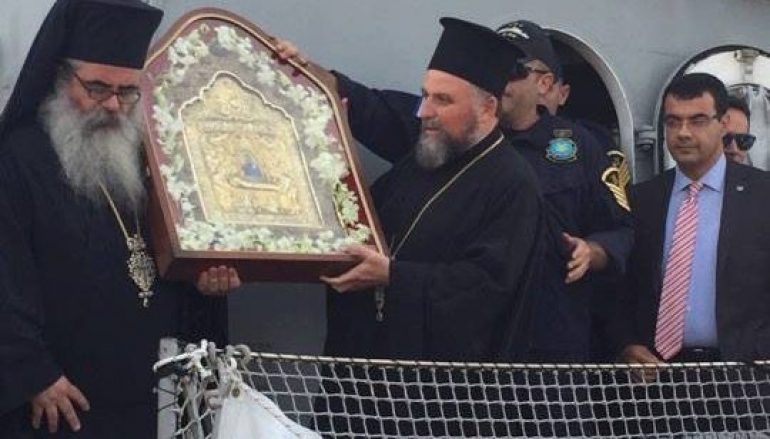 Υποδοχή της Παναγίας των Ναυμάχων στον Πειραιά (ΦΩΤΟ)