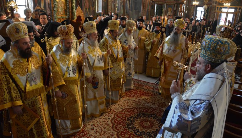 Η πρώτη Θ. Λειτουργία του Μητροπολίτη Σταγών στην Καλαμπάκα (ΦΩΤΟ)