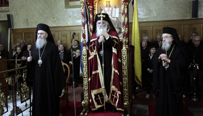Ο Αρχιεπίσκοπος Αθηνών στον Ι. Ναό Αγίου Αθανασίου Αμφιλοχίας (ΦΩΤΟ)