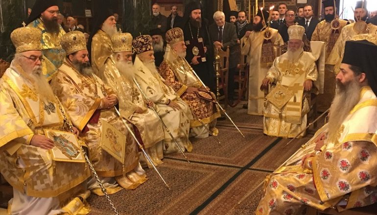 Συνοδική Θεία Λειτουργία στον Μητροπολιτικό Ναό Καστοριάς (ΦΩΤΟ)