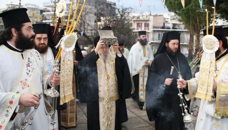 Το Αγρίνιο υποδέχθηκε λείψανα των Αγίων Ραφαήλ, Νικολάου και Ειρήνης (ΦΩΤΟ)