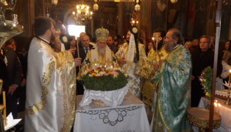 Κυριακή της Στατροπροσκυνήσεως στην Ι. Μητρόπολη Κορίνθου (ΦΩΤΟ)