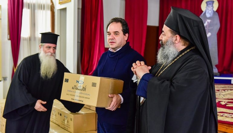 Διανομή δεμάτων της Αποστολής στην Ι. Μητρόπολη Λαγκαδά (ΦΩΤΟ)