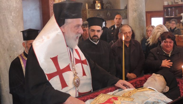 Η Μονή Παναγίας Τουρλιανής υποδέχθηκε τη σορό του Ηγουμένου της (ΦΩΤΟ)