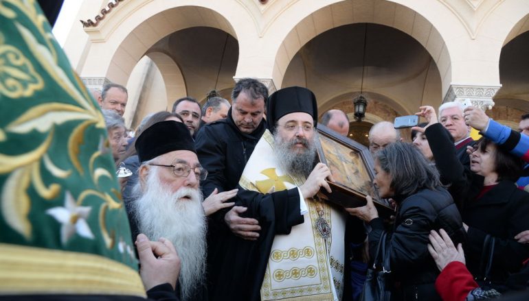 Ἀνεχώρησε ἀπὸ τὴν Πάτρα τὸ Τίμιο Ξύλο (ΦΩΤΟ)