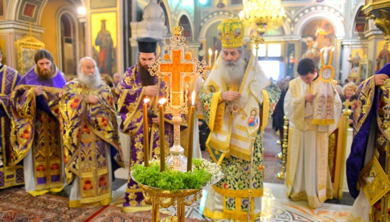Η εορτή της Σταυροπροσκυνήσεως στην Ι. Μ. Πειραιώς (ΦΩΤΟ)