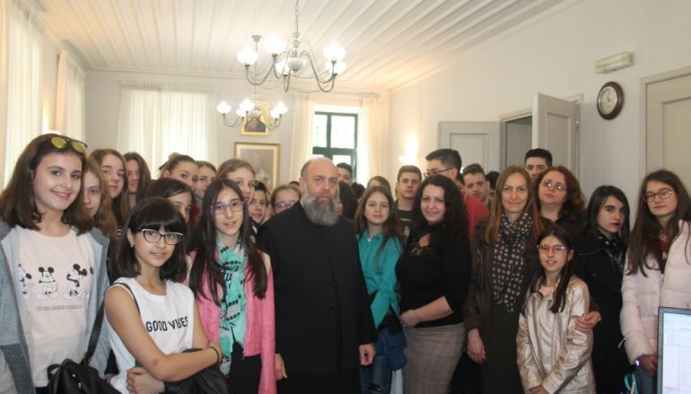 Επίσκεψη χορωδιών της Σερβίας στον Μητροπολίτη Θεσσαλιώτιδος (ΦΩΤΟ)