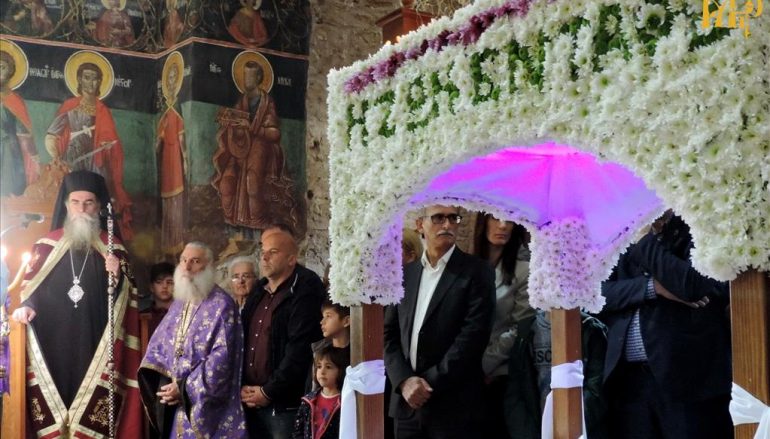 Ο Εσπερινός της Αποκαθηλώσεως στην Παρηγορήτισσα Άρτης (ΦΩΤΟ)