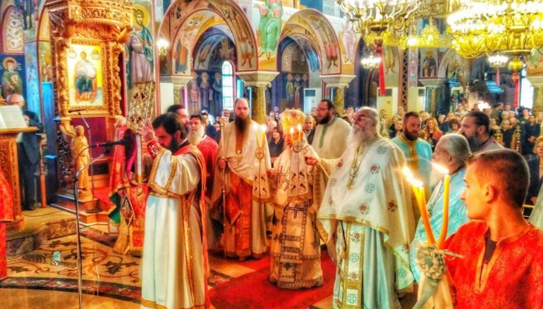 Με λαμπρότητα πανηγύρισε ο Μητροπολιτικός Ναός Αγρινίου (ΦΩΤΟ)