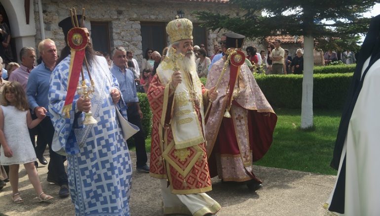 Φθιώτιδος: «Το Άγιον Πνεύμα είναι το οξυγόνο της Πνευματικής μας ζωής»