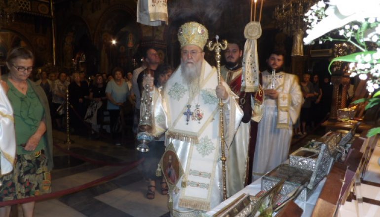 Ιερά Αγρυπνία πάντων των Αγ. Αποστόλων στην Ι. Μ. Κορίνθου (ΦΩΤΟ)